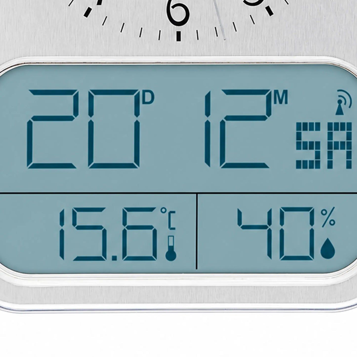 Szczegóły wyświetlacza analogowo-cyfrowego z godziną, datą, temperaturą i wilgotnością powietrza
