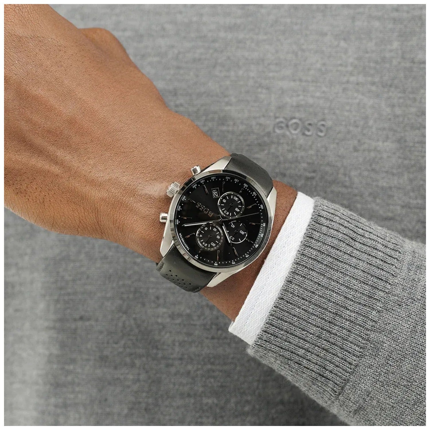 BOSS Herren-Armbanduhr am Handgelenk mit schwarzem Zifferblatt und Chronograph-Optik
