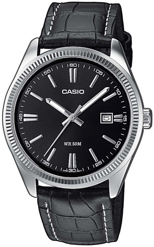 Zegarek męski Casio z czarnym skórzanym paskiem, okrągłą czarną tarczą i srebrną kopertą