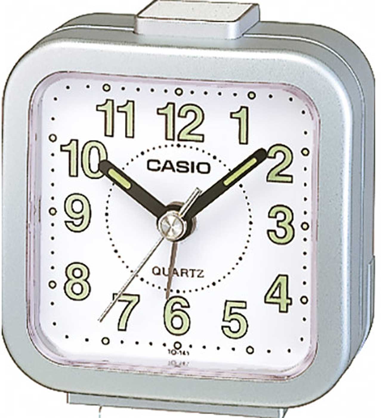 Analogowy budzik kwarcowy CASIO ze srebrną obudową i białą tarczą