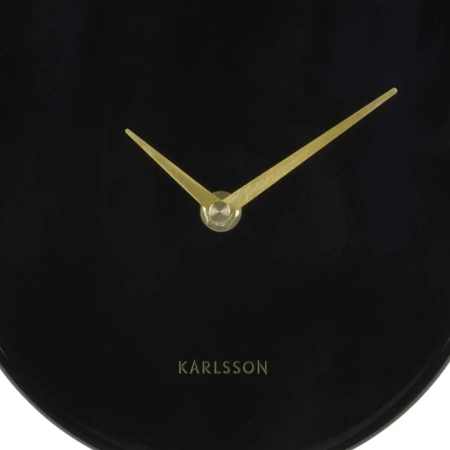 Karlsson Ziffernblatt der Wanduhr Schwarz mit goldenen Uhrzeigern