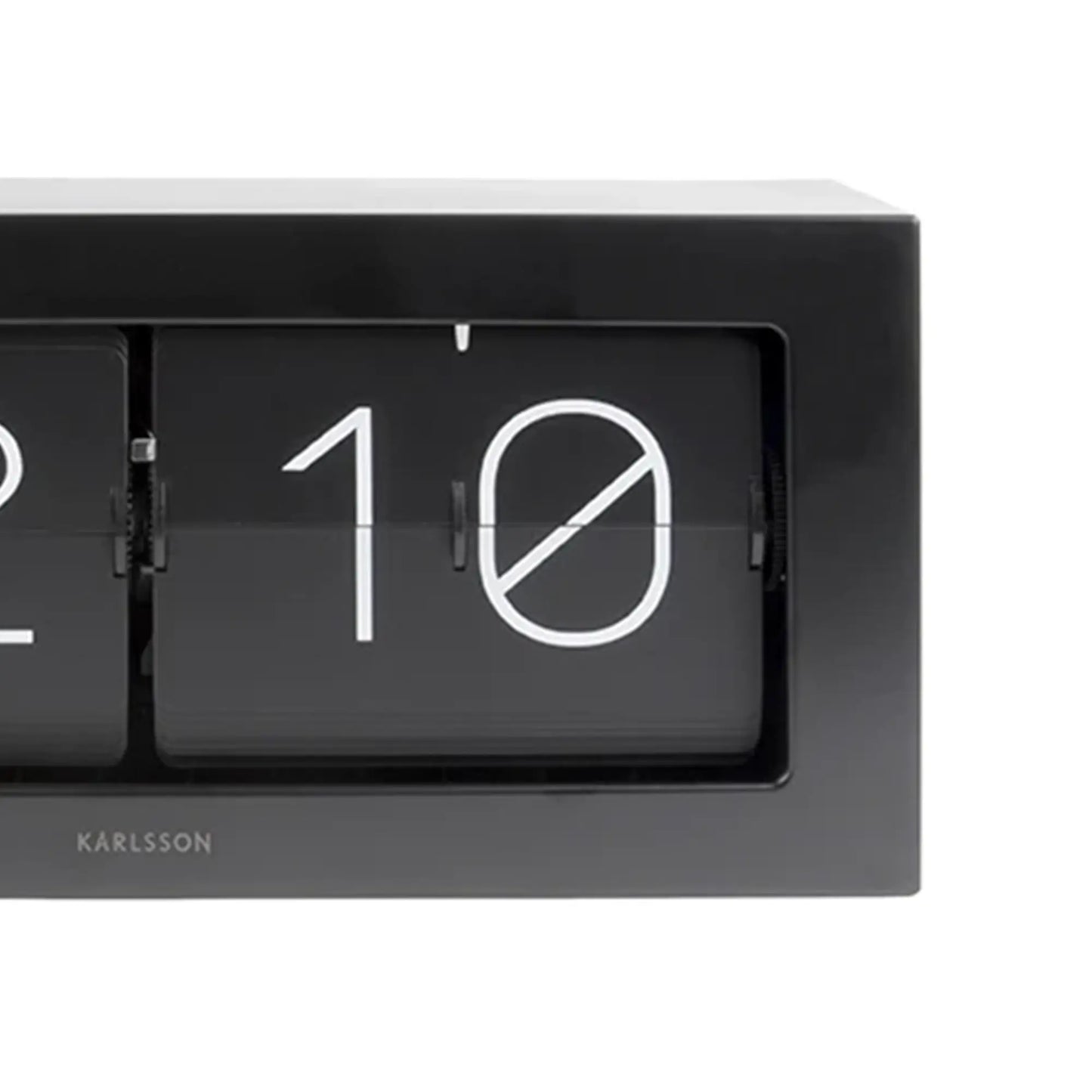 Karlsson Tischuhr mit schwarzem Klappzahlen-Display, Anzeige 1 und Symbol
