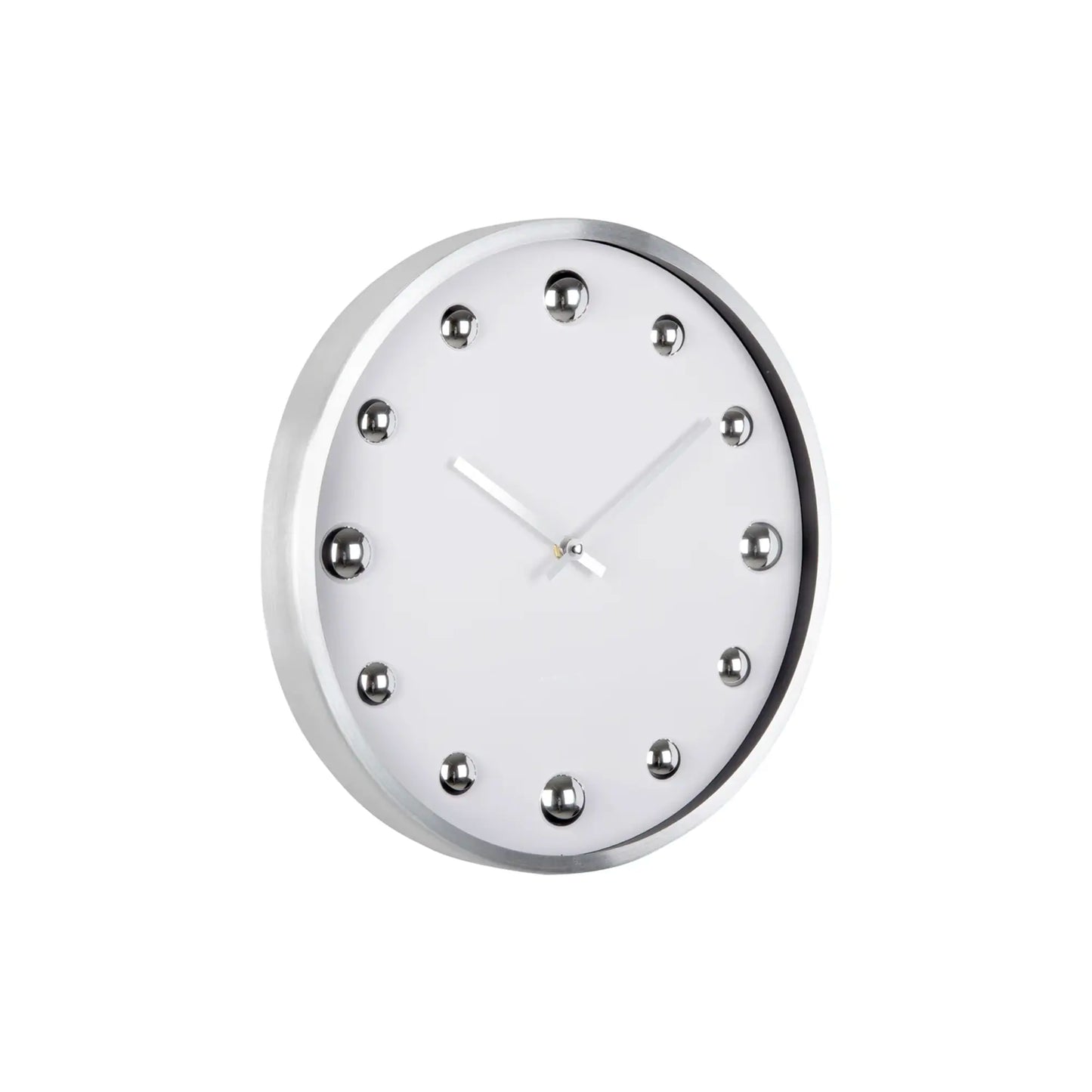 Weiße Wanduhr mit silbernem Metallrahmen, Punktmarkierungen und Uhrenzeigern