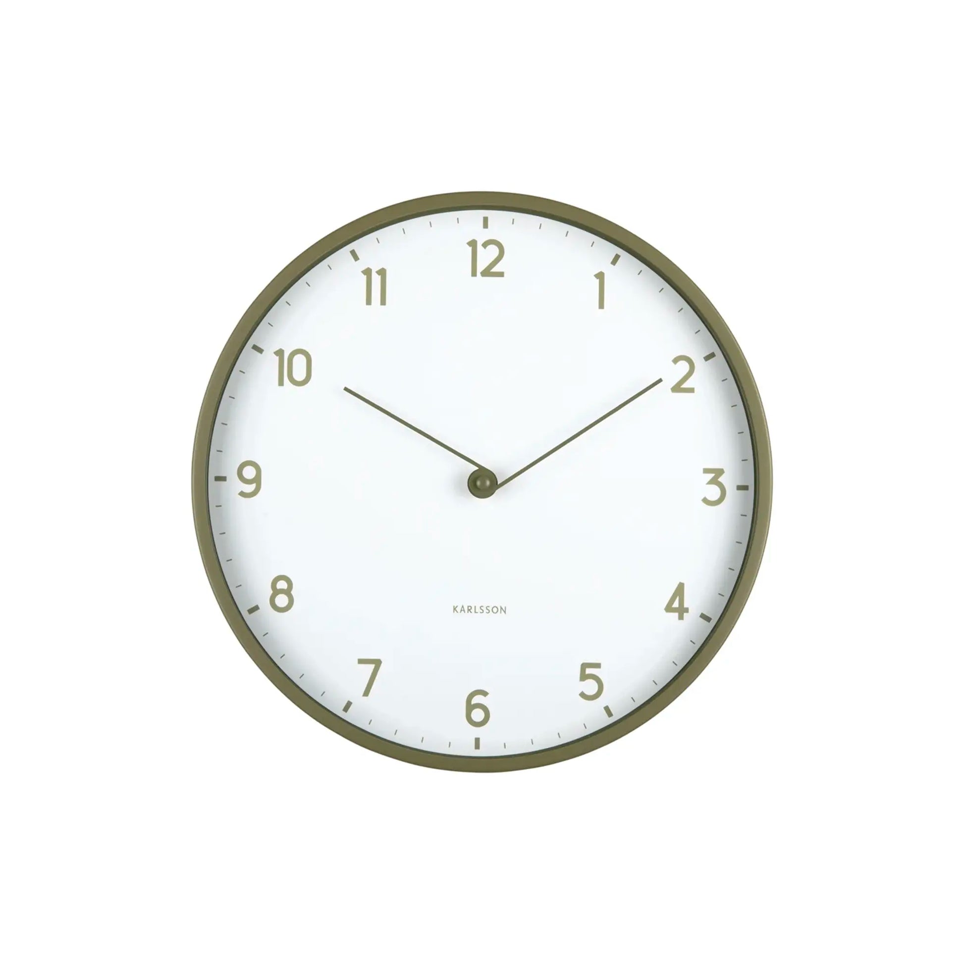 Analoge Wanduhr mit hellem Zifferblatt und olivfarbenem Rahmen, grünen Indexen